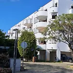 T1 Perto Marina Виламура